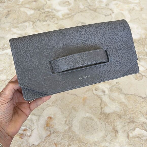 Matt & Nat Abiko Fold Over Vegan Leather Clutch Grey - Picture 1 of 14